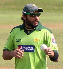 Shahid_Afridi_at_the_County_Ground,_Taunton,_during_Pakistan's_2010_tour_of_England_-_20100902